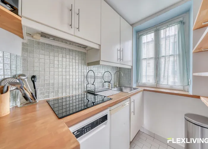 Private - Village Charm In Alesia * Париж